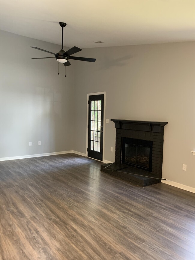Building Photo - 12618 Delman Ln