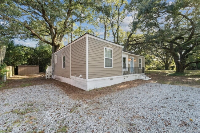 Foto del edificio - Charming Midtown Home – Updated and Move-I...