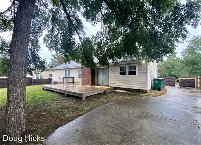 Building Photo - 3 br, 2 bath House - 2634 Lytham Dr