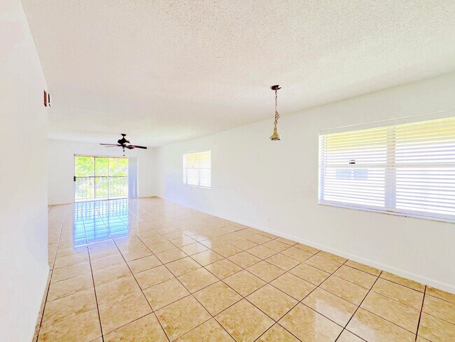 Foto del edificio - 2975 SW 22nd Ave