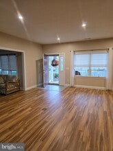 Building Photo - 15 Bayberry St