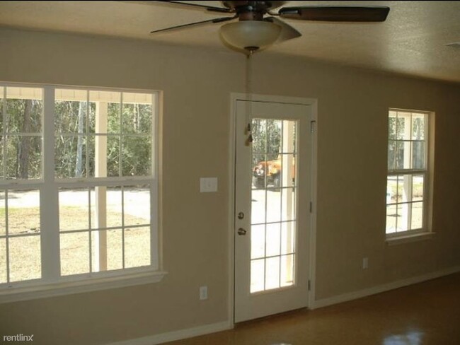 Building Photo - 3 br, 2 bath House - 1710 Deer St.