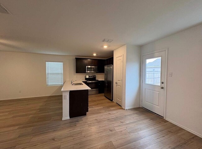 Building Photo - 1339 Mosely Cir