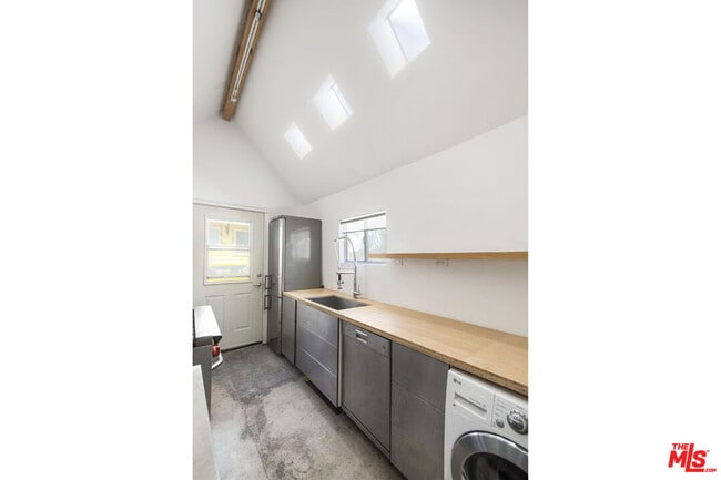 Foto del edificio - 1415 Echo Park Ave