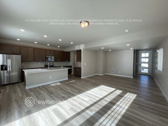 Building Photo - 13583 Arriba Dr