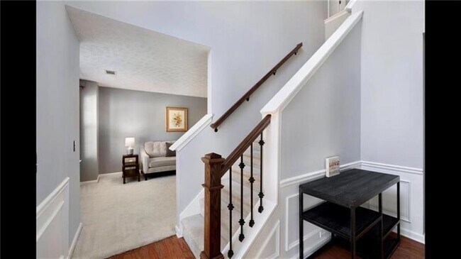 Building Photo - 2309 Leacroft Way