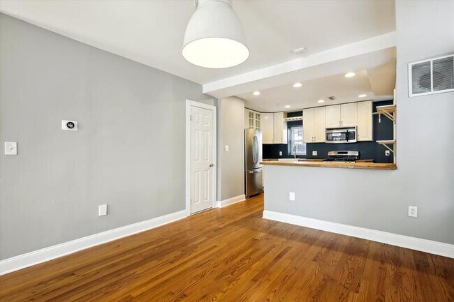 Building Photo - 1246 Wylie St NE