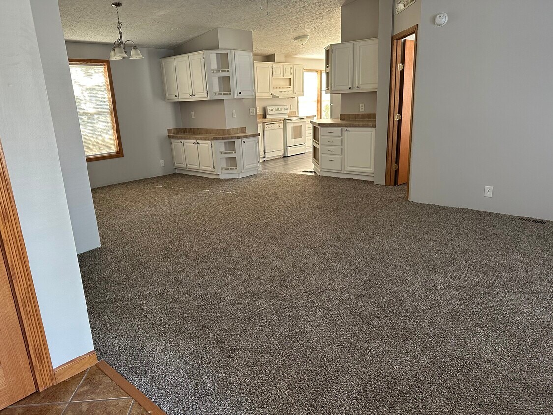 487 Spanish Oak Ln, Whittaker, MI 48190 House Rental in Whittaker, MI