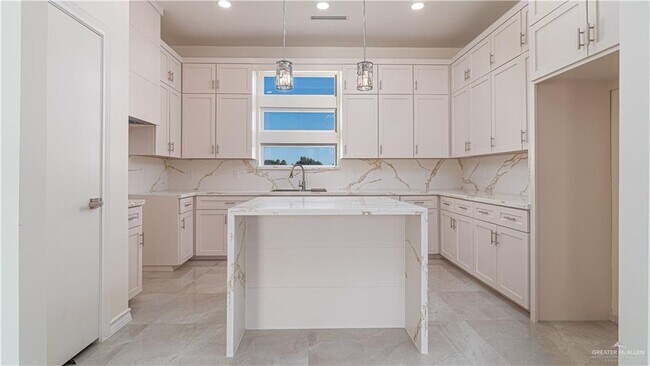 Foto del edificio - 2804 Magnolia Dr