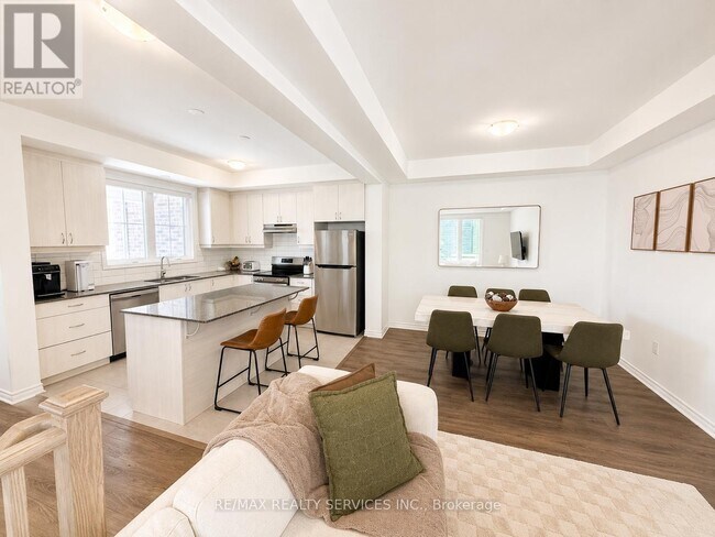Building Photo - 1705 Dance Ct