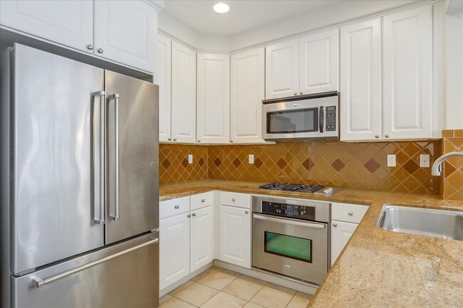 Building Photo - 357 Bautista Pl