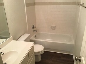 Building Photo - 22508 Red River Dr