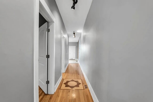 Foto del edificio - 3208 W Wabansia Ave