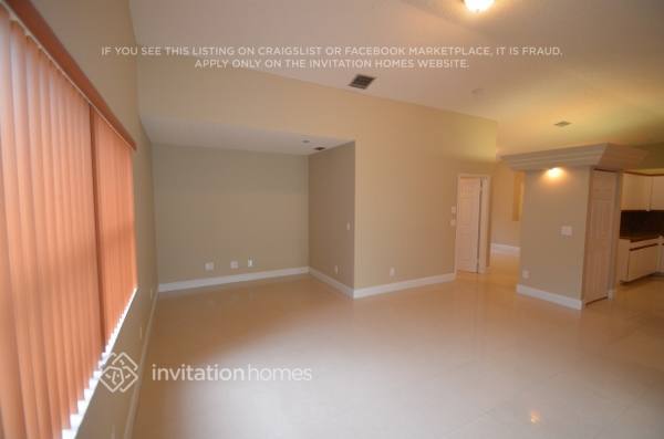 Building Photo - 20241 NW 8th St
