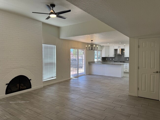 Building Photo - Academy Acres North 3 Bed Ready Now!