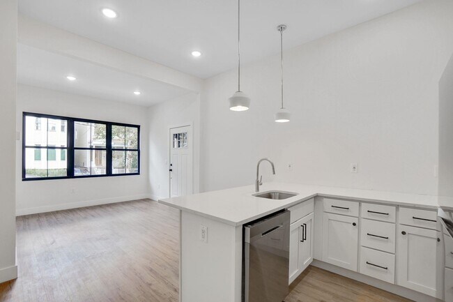 Foto del edificio - 59 Gardner Ave