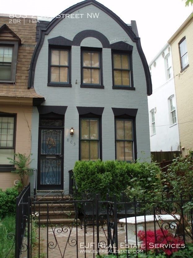 Building Photo - 803 25th St NW