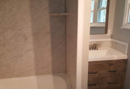 Foto del edificio - 1214 N Grand River Ave