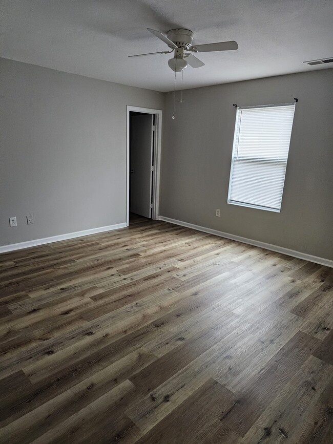 Building Photo - 130 Blackwell Ct