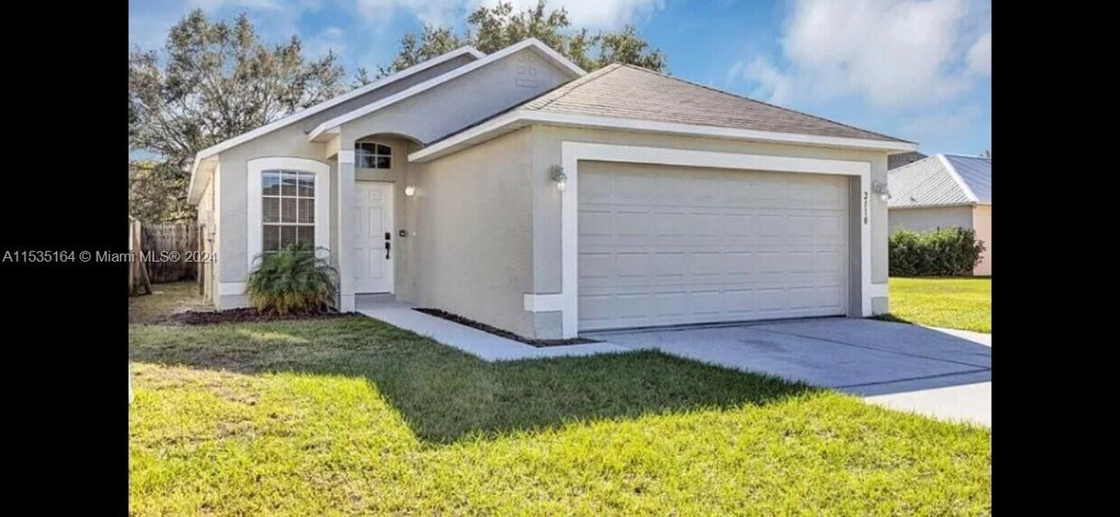 2110 Whispering Trails Blvd, Winter Haven, FL 33884 House Rental in