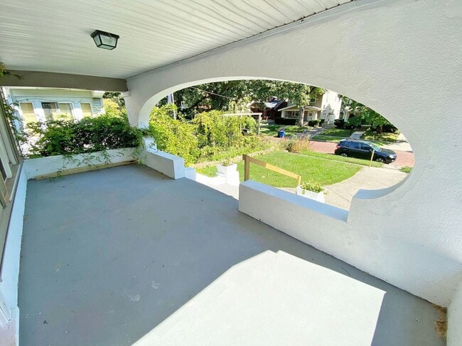 Building Photo - The Grafton Grove