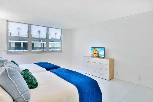 Foto del edificio - 9511 Collins Ave