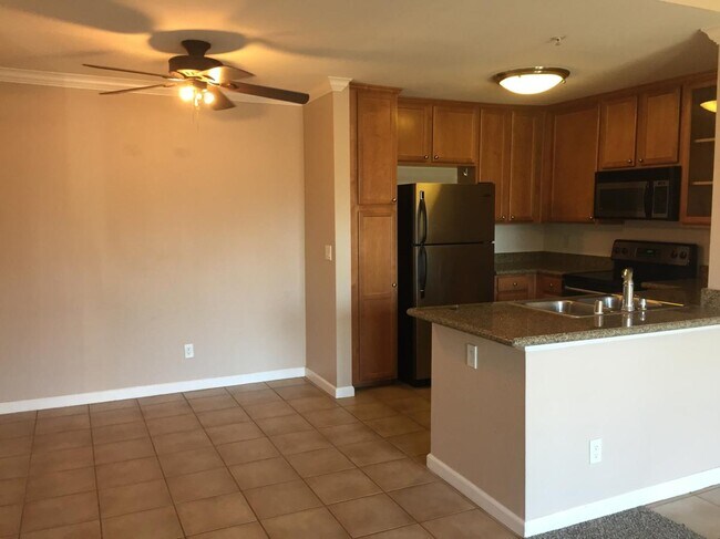 Building Photo - 2045 Las Colinas Cir