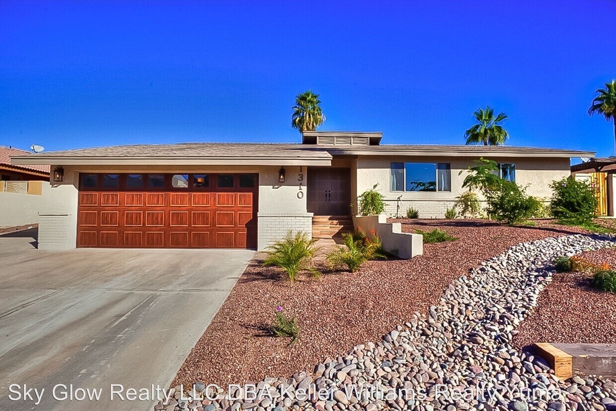 Foto principal - 4 br, 2 bath House - 1310 W. 20th St.