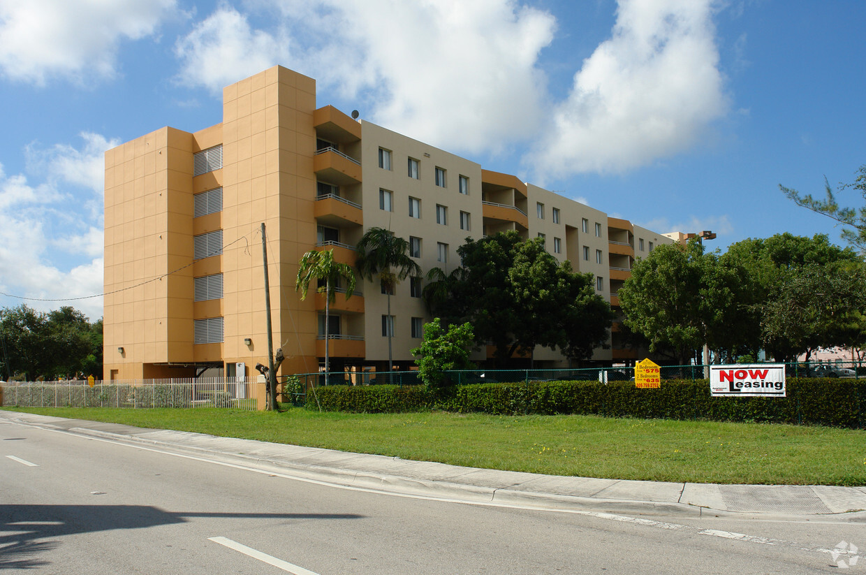 Building Photo - Edison Terraces