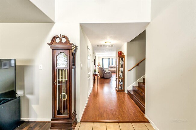 Foto del edificio - 4818 Plum Forest Rd