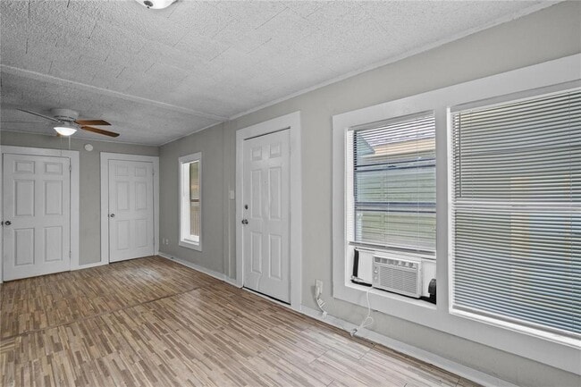 Building Photo - 3116 Avenue L