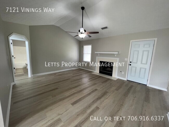 Building Photo - Gorgeous Renovated Rental READY NOW!