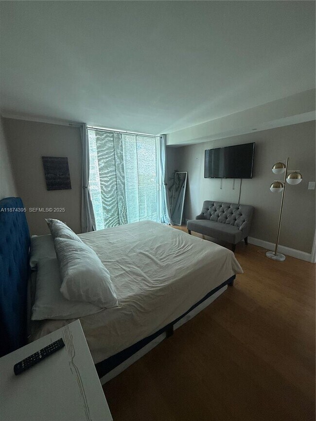 Foto del edificio - 2101 Brickell Ave