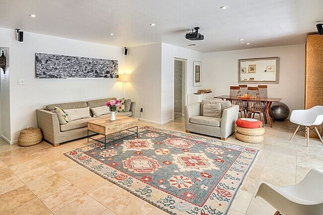 Foto del edificio - 4124 N 57th St