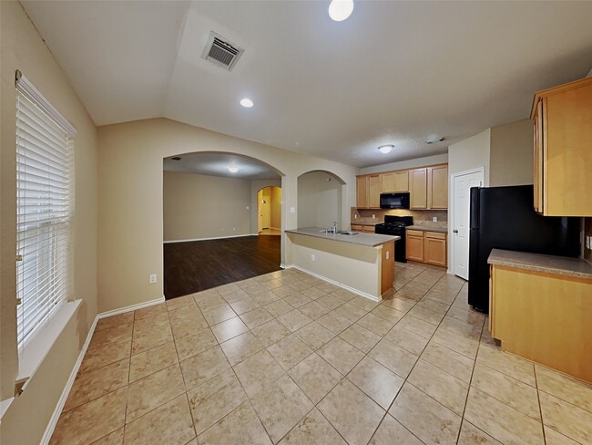 Foto del edificio - 9215 Birch Springs Dr