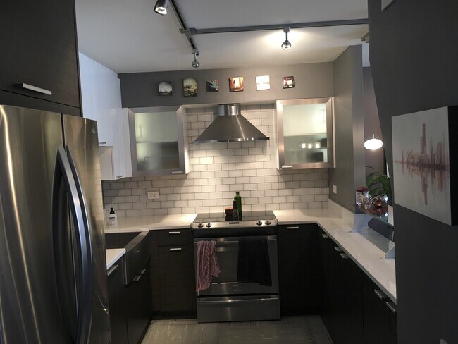 Foto del edificio - 1560 N Sandburg Terrace