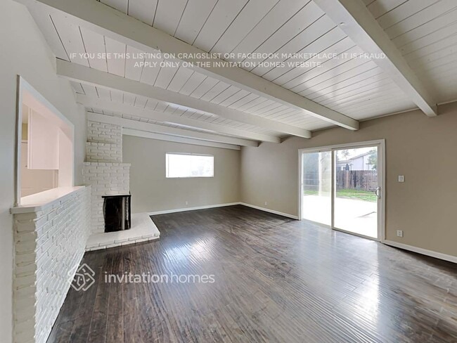 Building Photo - 8839 Quartz Ave
