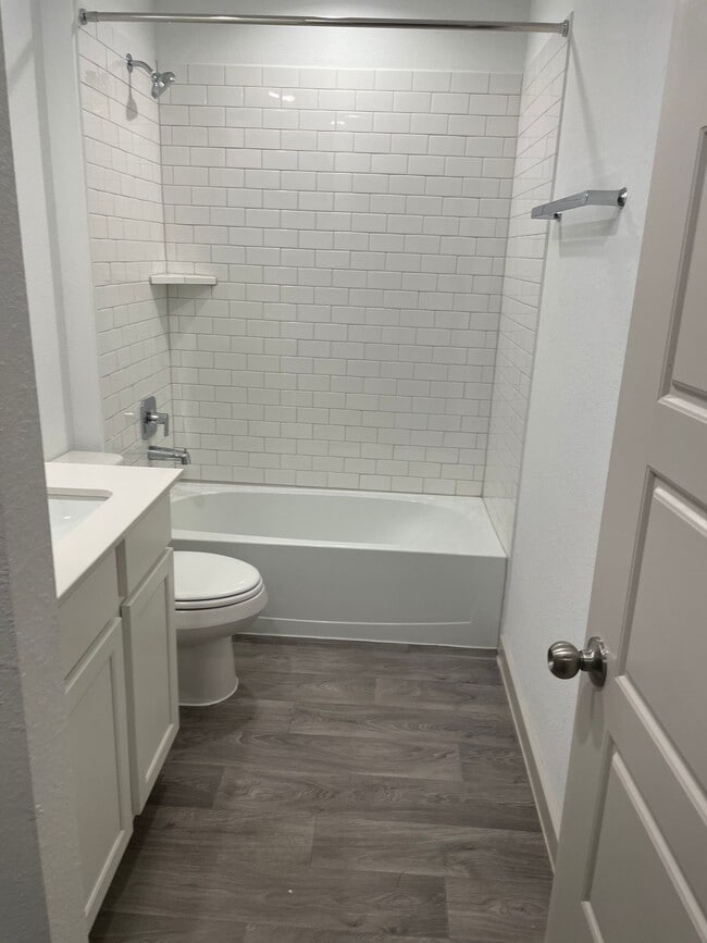 Building Photo - 7719 Golden Rubia Ln