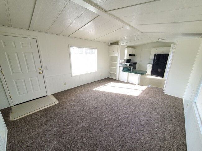 Foto del edificio - Cozy 2 Bed 2 bath in farm setting