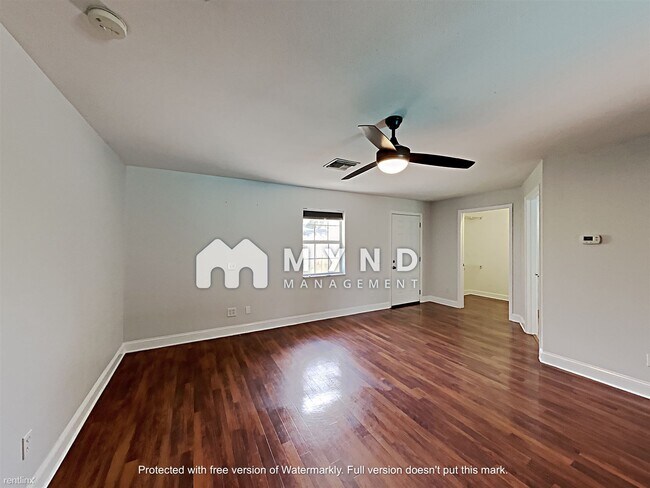 Building Photo - 4 br, 3.5 bath House - 1880 Oak Forest Dr E