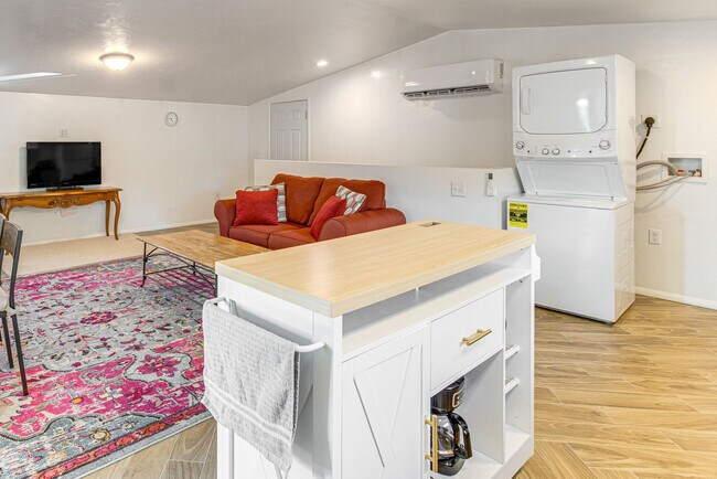 Foto del edificio - 4339 Eaton St