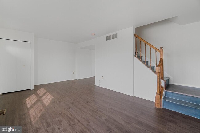 Building Photo - 21 Holland Hill Ct