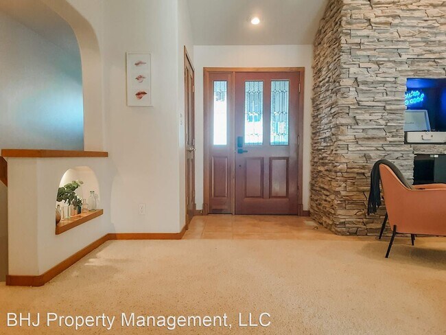 Building Photo - 4 br, 3 bath House - 12 Oldsquaw Rd