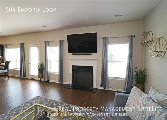 Building Photo - 504 Emporia Loop