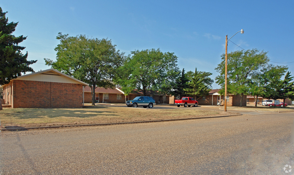 Primary Photo - 402 5th St