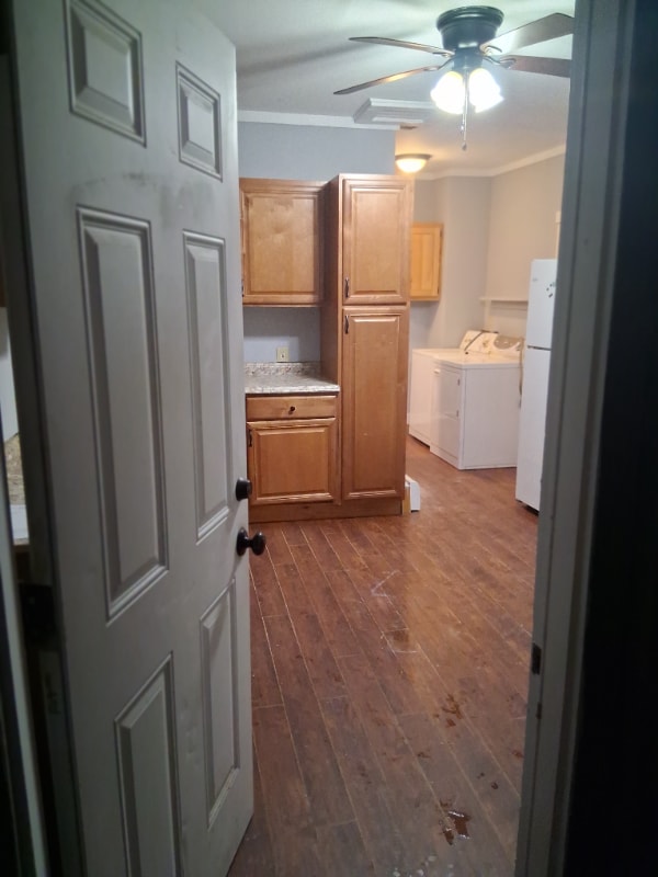 Building Photo - 15 School St