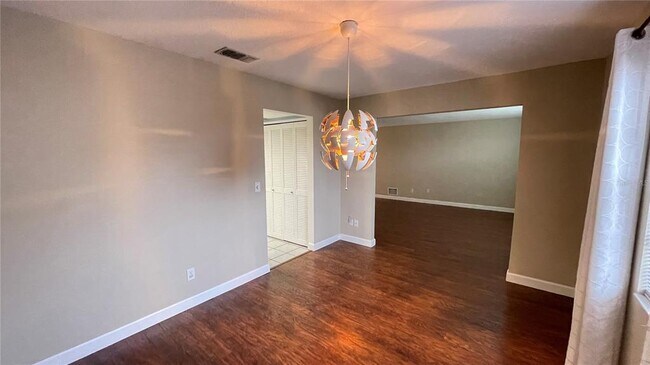 Foto del edificio - 6004 12th Ave W