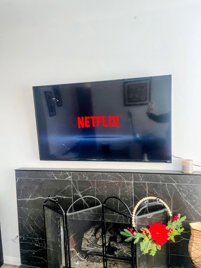 Foto del edificio - 3019 Brentwood Ave