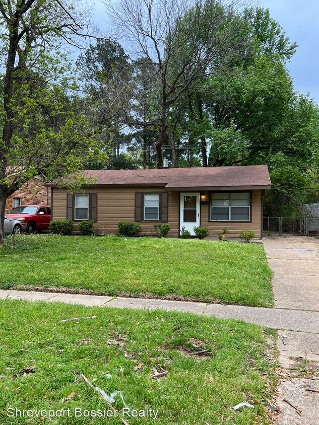 Primary Photo - 3 br, 1 bath House - 685 Rainbow Dr