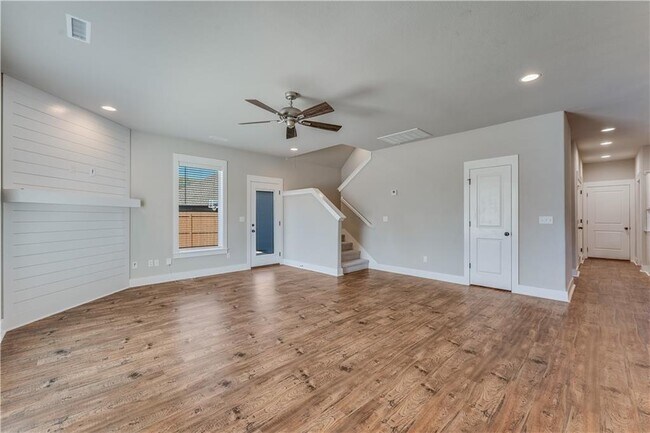 Foto del edificio - 3300 SW Stoneway Ave